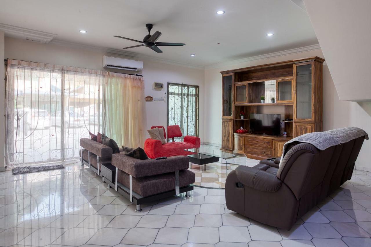 Gunung View Homestay 10 To 12 Pax Near Sunway Tambun Ipoh Exteriér fotografie