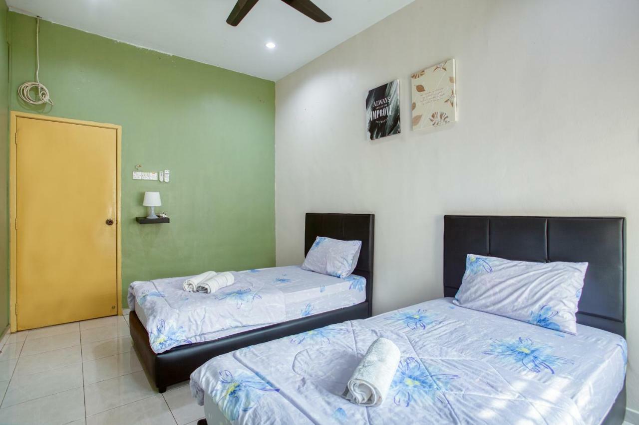 Gunung View Homestay 10 To 12 Pax Near Sunway Tambun Ipoh Exteriér fotografie