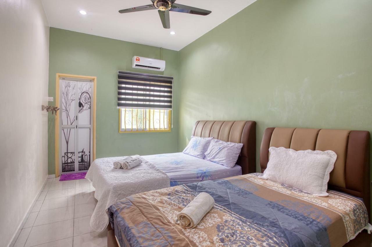 Gunung View Homestay 10 To 12 Pax Near Sunway Tambun Ipoh Exteriér fotografie