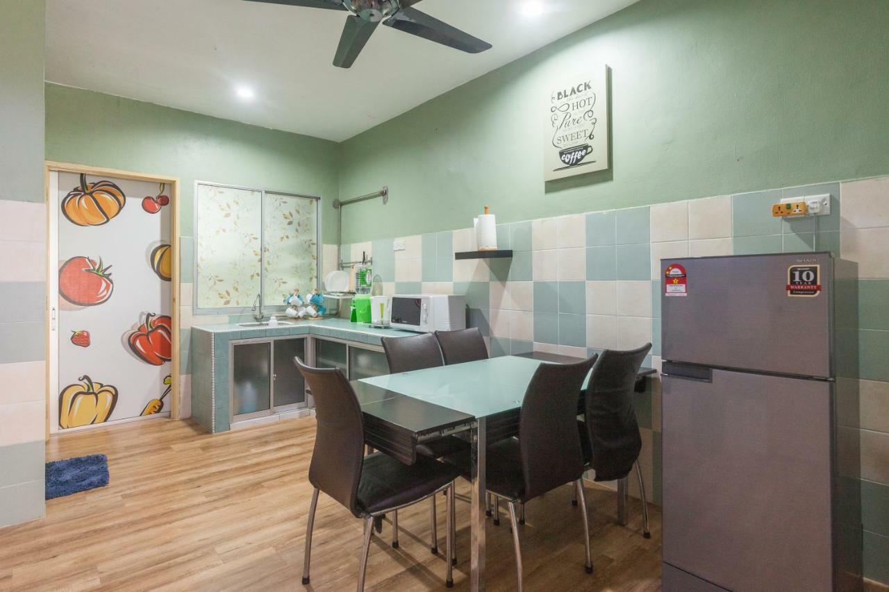 Gunung View Homestay 10 To 12 Pax Near Sunway Tambun Ipoh Exteriér fotografie