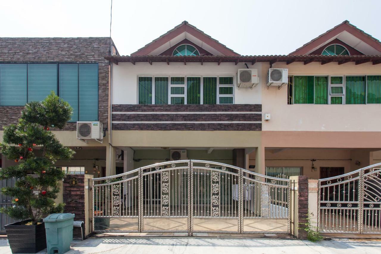 Gunung View Homestay 10 To 12 Pax Near Sunway Tambun Ipoh Exteriér fotografie
